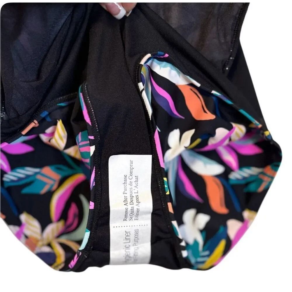 Island Escape Tropical Print 1-Piece Women’s Swimsuit Sz. 6 Cruise Resort NW/OT - Picture 4 of 7